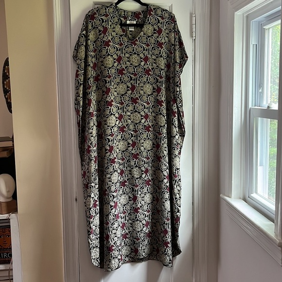 Adrianna Papell 100% Silk Caftan Black Tan Maroon Print One Size Kaftan Vintage - Picture 9 of 16